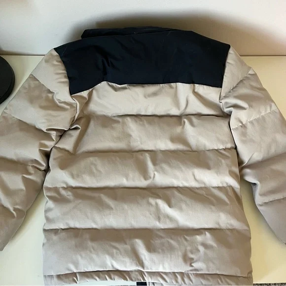 Under Armour Boys' Black and Tan Hooded Winter Puffer Coat - size Youth Medium - Picture 2 of 3